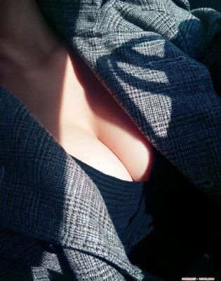 日韩无毛流出娇喘_日语中字韩国在线观看