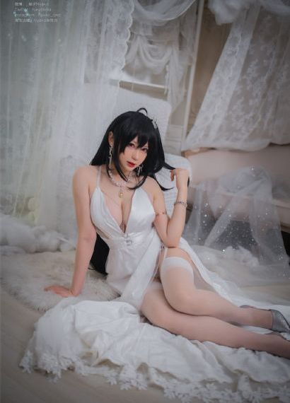 丰满性感妇女_国产字幕免费在线观看播放